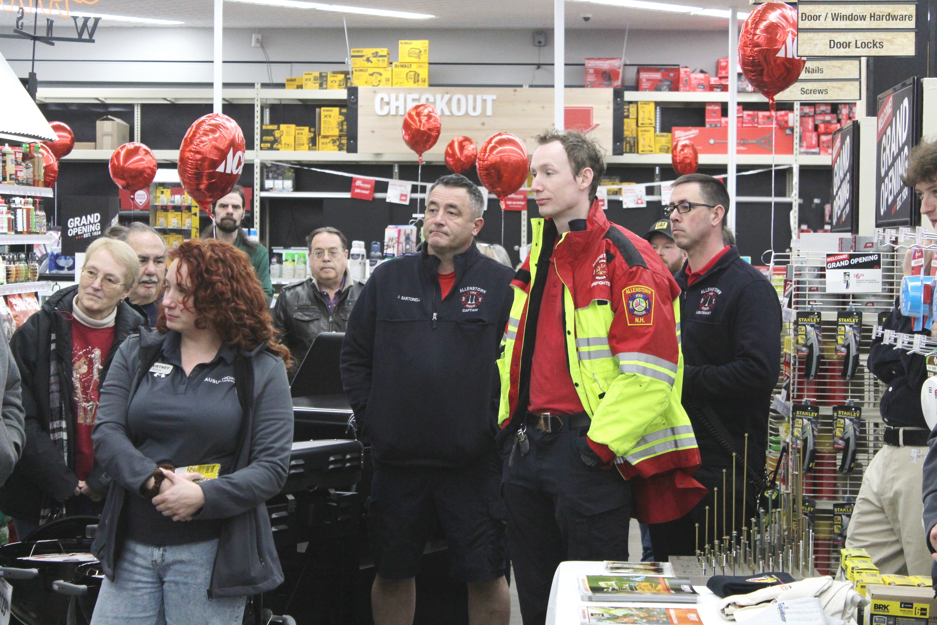 aubuchon-grand-opening-1282-sm