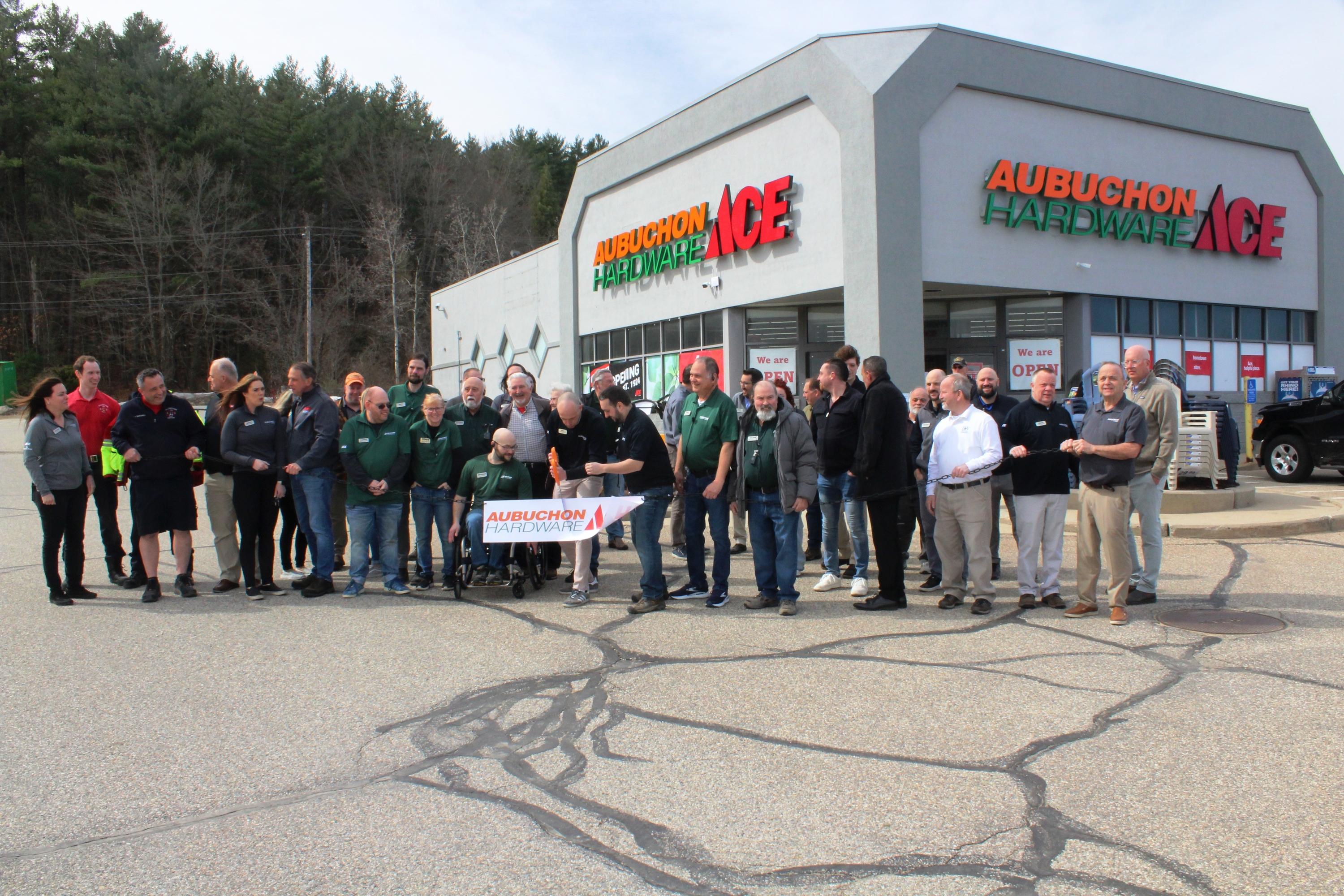 aubuchon-grand-opening-1286-sm