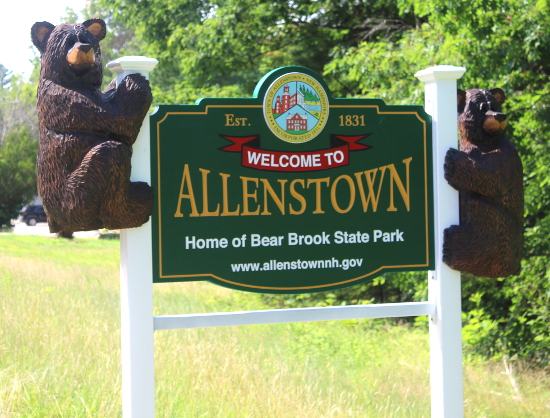 town-sign-route28-north-550